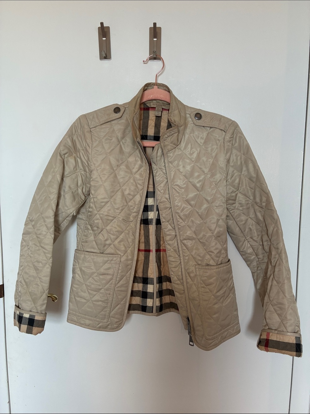 Burberry Quilted Beige Lightweight Jacket with Signature Check Lining